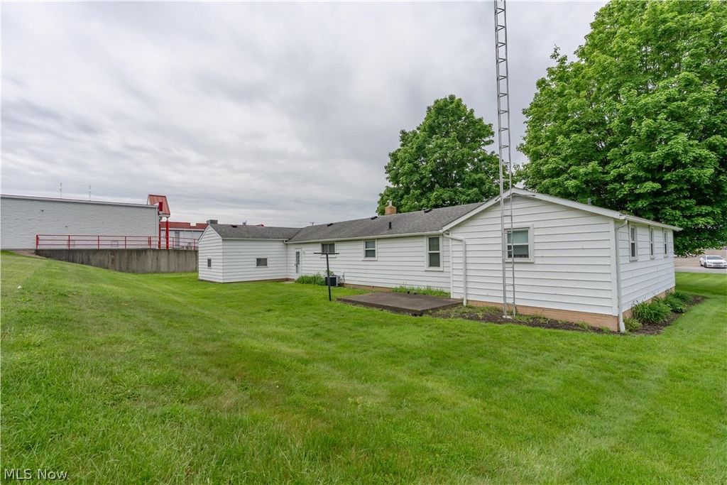 Photo of 1860 N Freshley Avenue, Alliance, OH 44601 (MLS # 5213308)