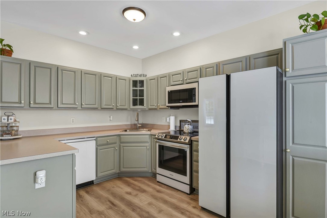 Athenian Village Condo Ph 10 - Residential