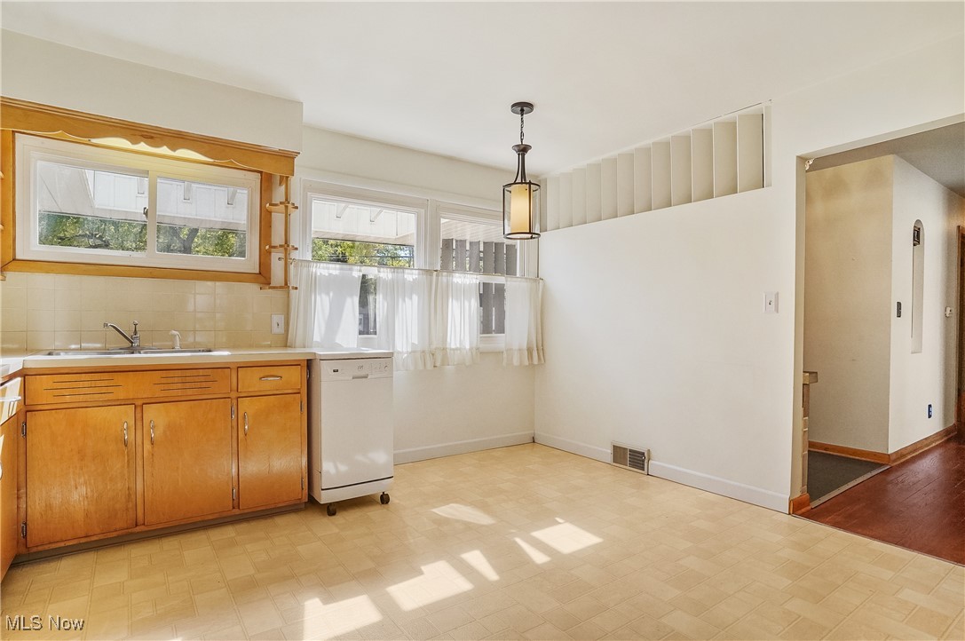 Kenilworth Manor - Residential