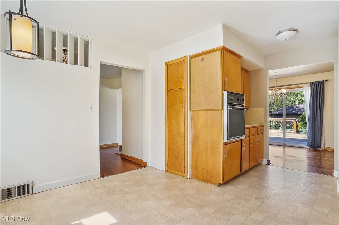 Kenilworth Manor - Residential