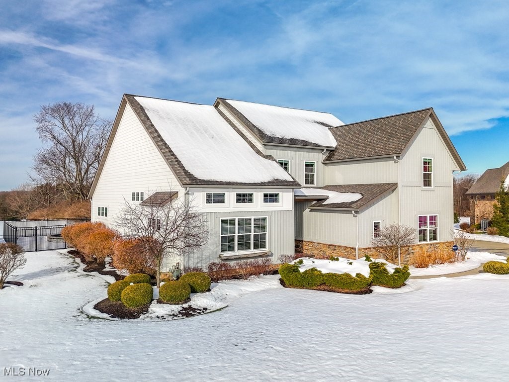 4922 Travertine Way, Bath, Ohio image 2