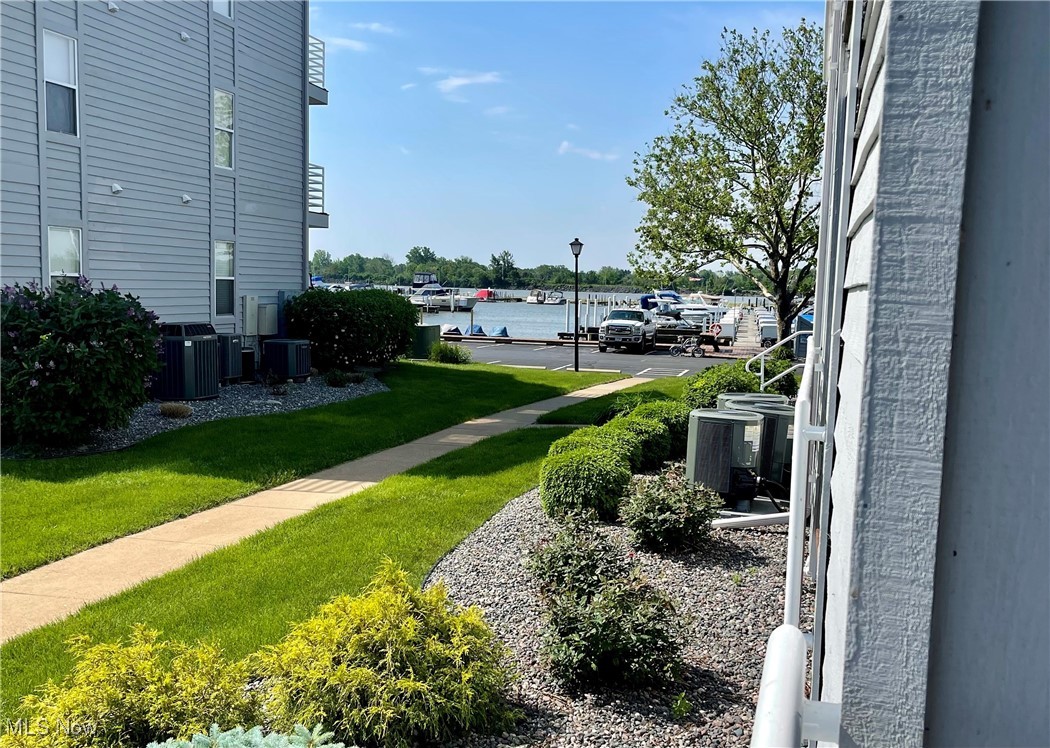 304 Clinton Reef Drive, Port Clinton, Ohio image 3