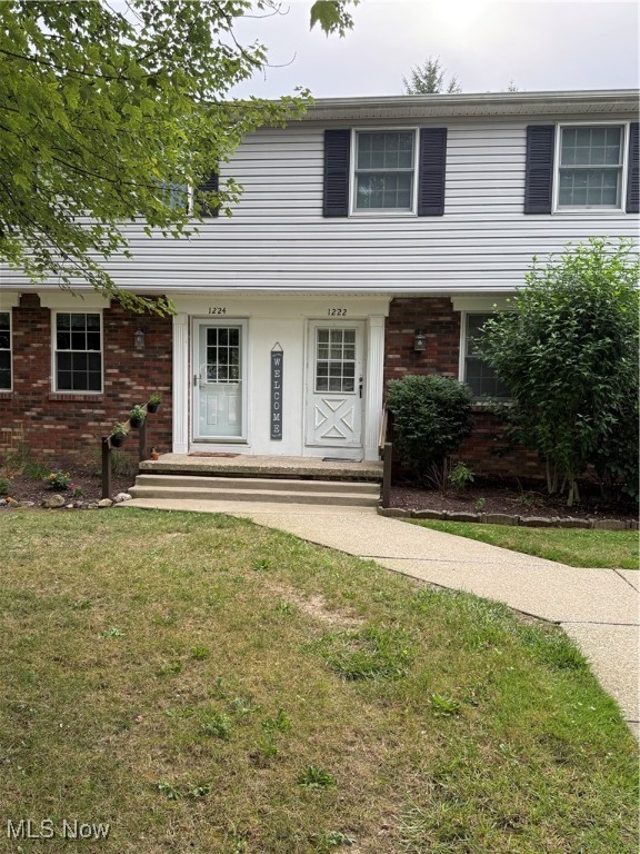A wonderful combination of Comfort and Convenience! Features include:A living room with a balcony 3 bedrooms, 1.5 baths, central air and an attached 1 car garage. Close to shopping and freeways, just a short ride to the airport. All residents can enjoy access to the clubhouse, swimming pool, tennis courts, and pond.