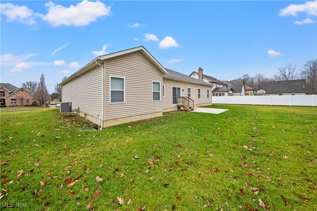 7490 Cobblers Run, Poland, Ohio image 34