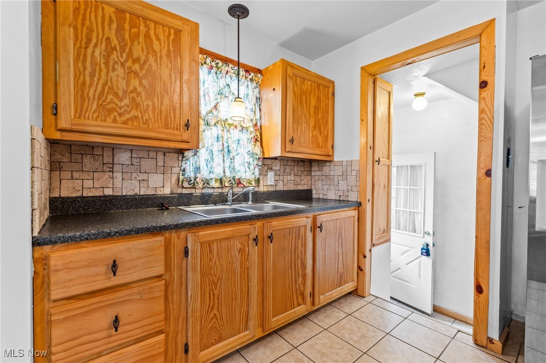 Ridgewood Garden Anx 02 - Residential