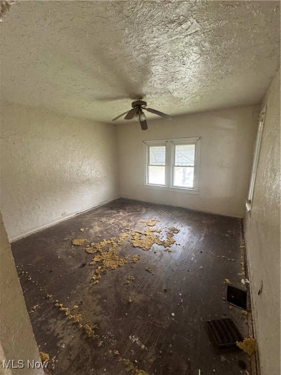 9601 Edmunds Avenue, Cleveland, Ohio image 8