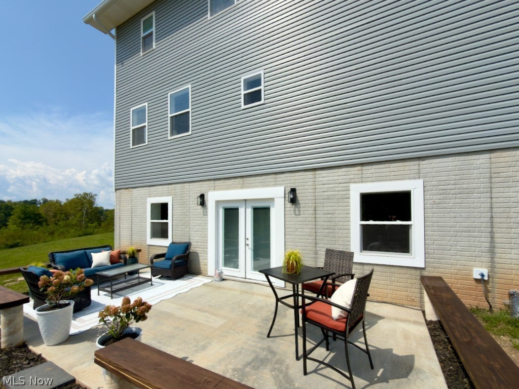 80 Lewis Pointe Drive