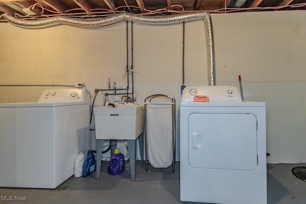 Union Realty Co Randall Park - Residential