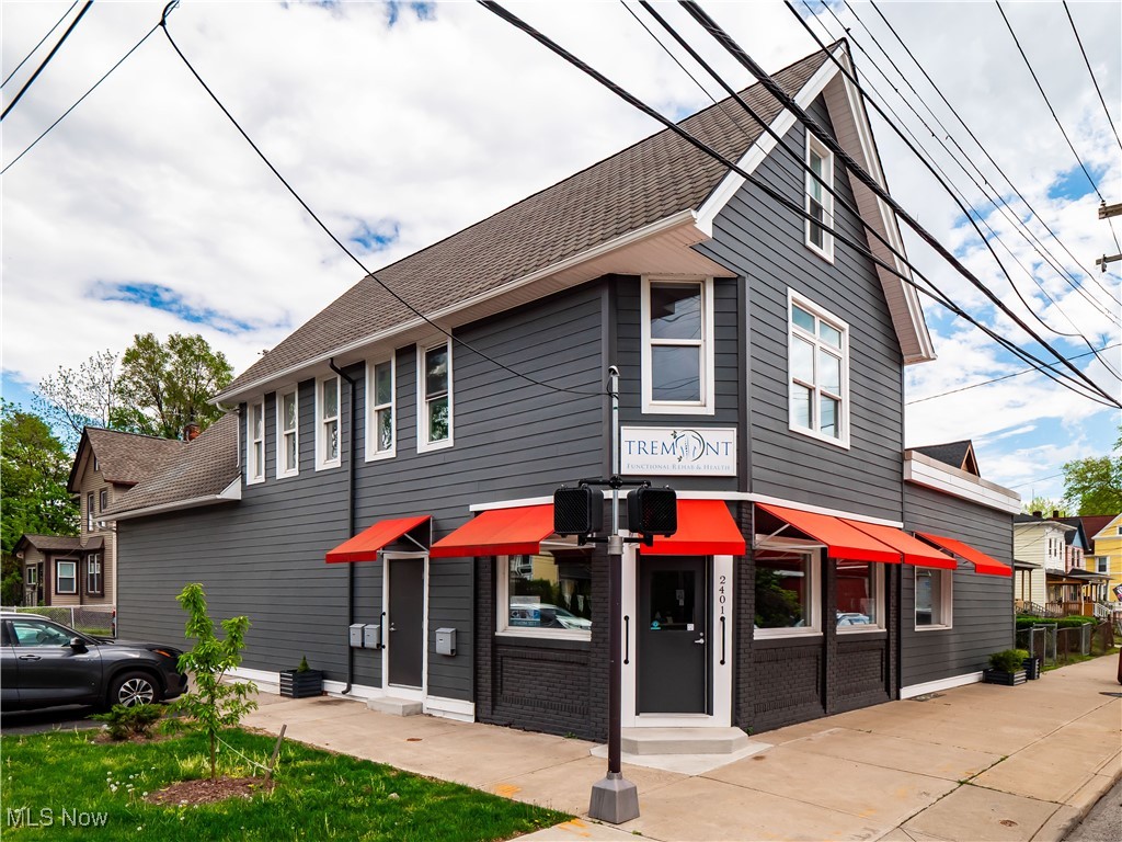 Beautifully Remodeled Tremont Rental in Prime Location
Live in the heart of Tremont just minutes from downtown Cleveland and steps from the Towpath Trail! This stunning unit has been thoughtfully updated with quartz countertops, stainless steel appliances, and high vaulted ceilings accented by charming wood beams. Oversized windows fill the space with natural light, creating an open and airy feel. Located above a professional facility and directly across from the prestigious Lincoln Apartments, this home offers both style and convenience in one of Cleveland’s most sought-after neighborhoods.