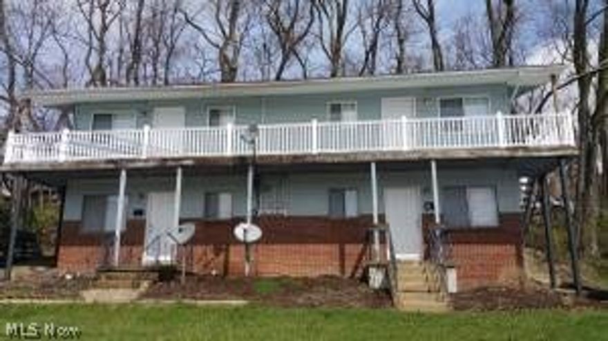 CLEAN and UPDATED!! One bedroom one bathroom apartment for rent, this is a first floor unit only $525 per month. (there are stairs from the parking lot.) Very clean and ready for you to make it home! This unit has clean carpet!! Fresh paint and clean appliances. Lots of closet space, bedroom has a walk in closet and the unit comes with AC! All this for only $525 plus electric and gas. Deposit is the same as one months rent. No pets allowed. Unit will be ready for a Mid March move in. 
There is a $25 application fee per person 18 and older, we check background and credit. Must be able to show qualifying income for at least $1300. AMHA vouchers accepted.