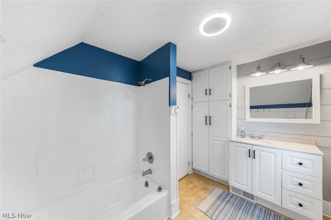 Medina - Residential