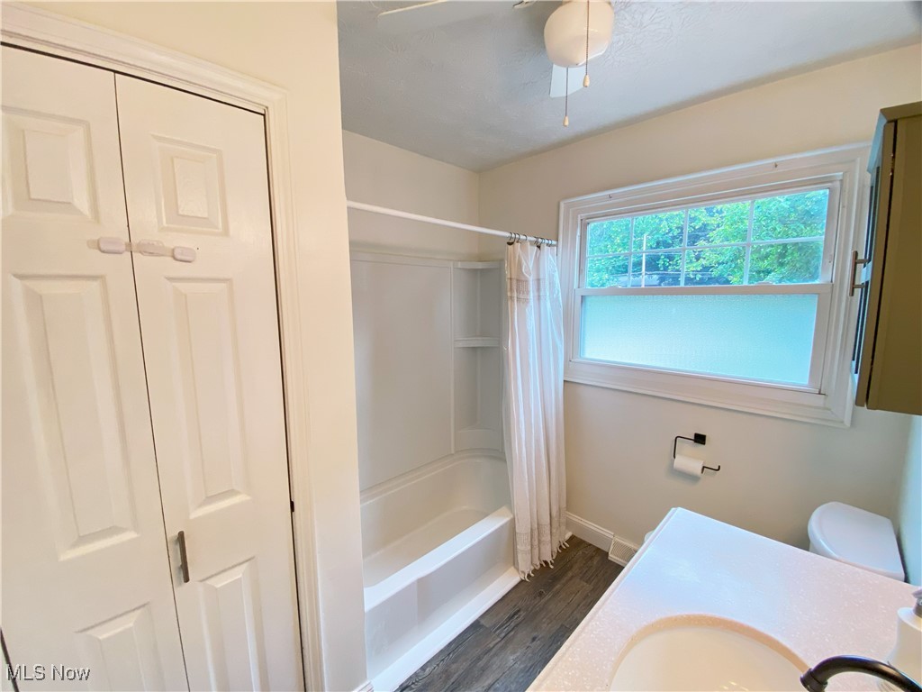 Munroe Manor - Residential