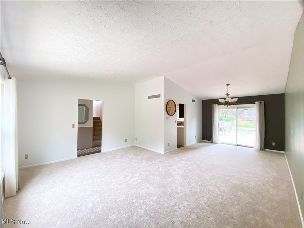 Munroe Manor - Residential