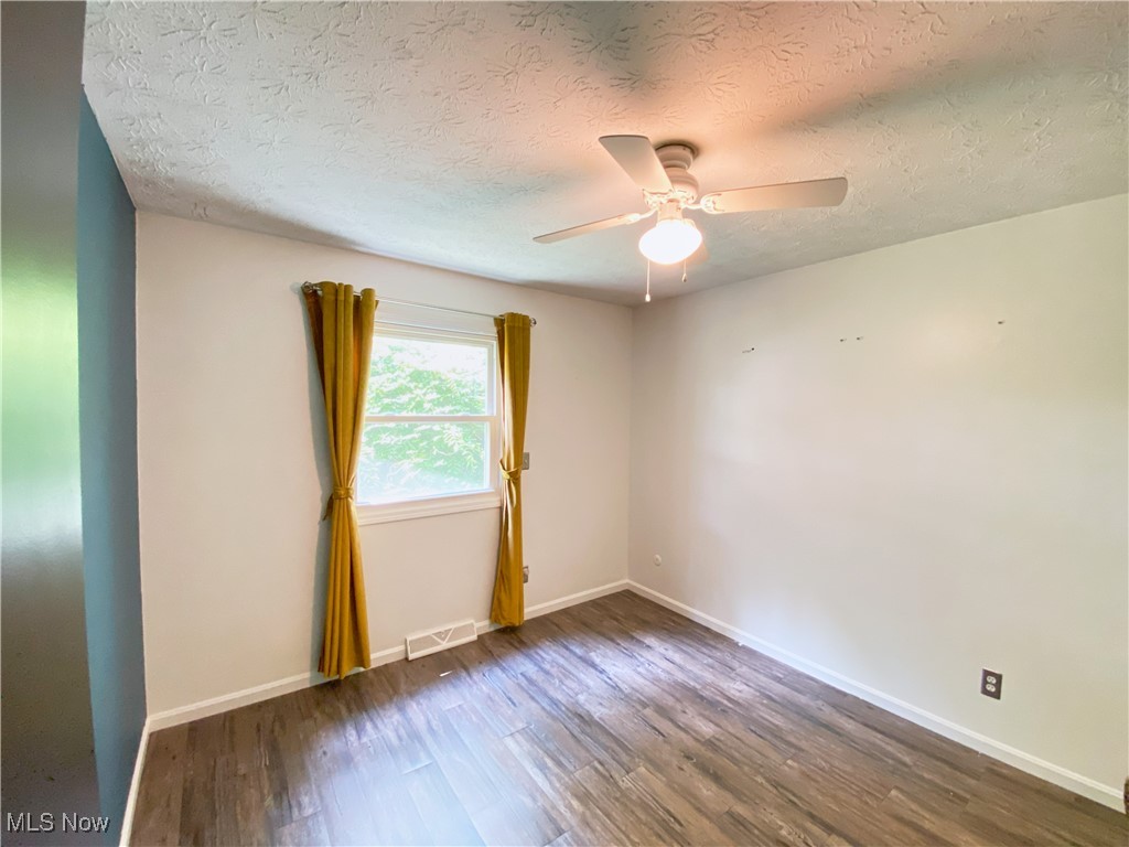 Munroe Manor - Residential