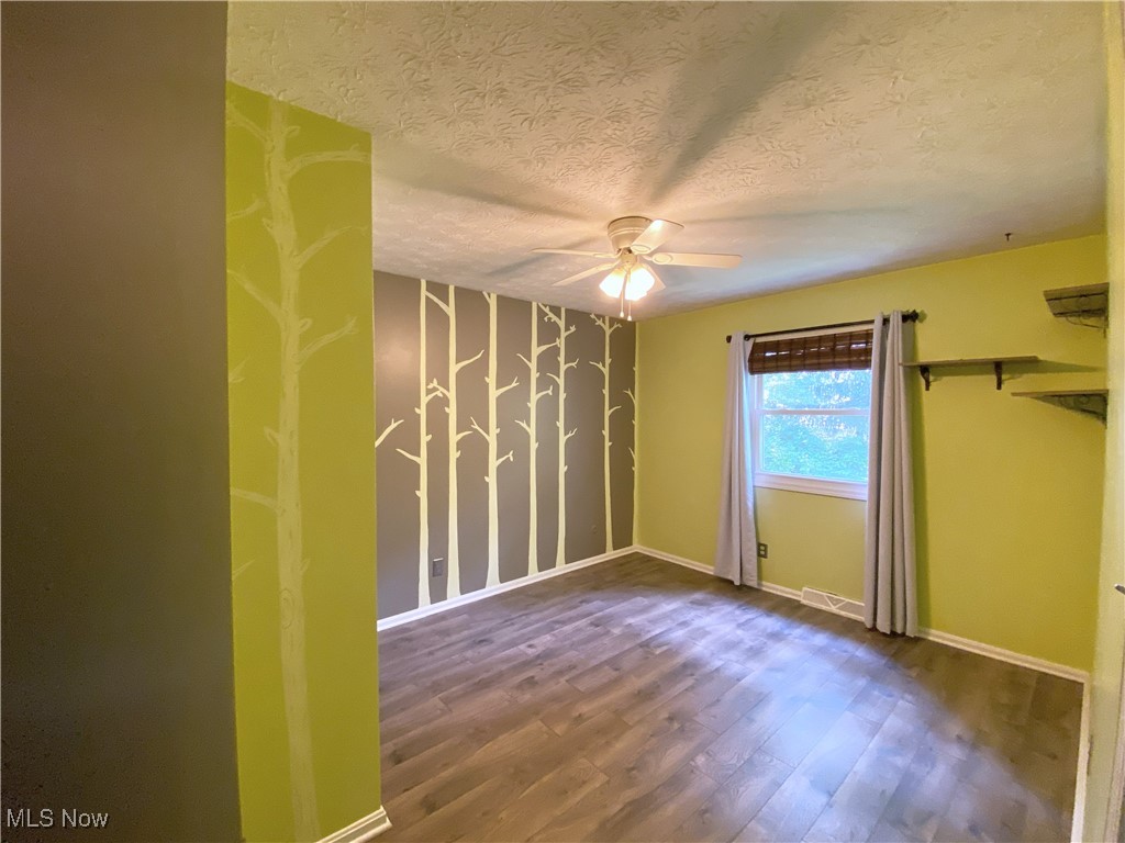 Munroe Manor - Residential