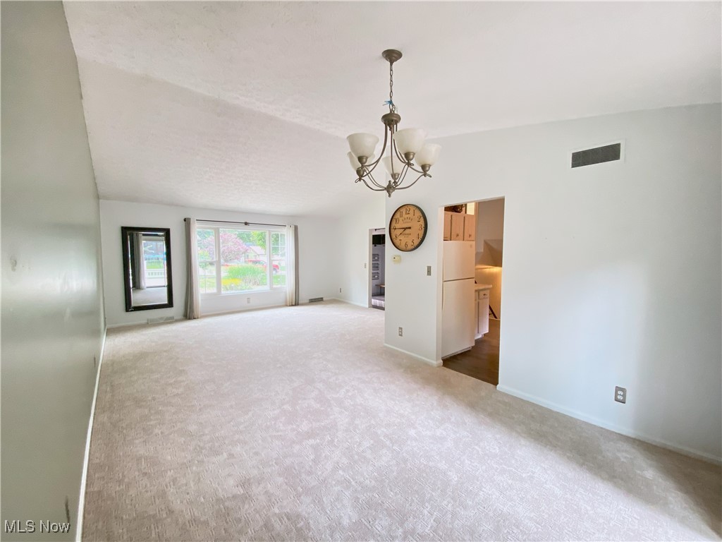 Munroe Manor - Residential