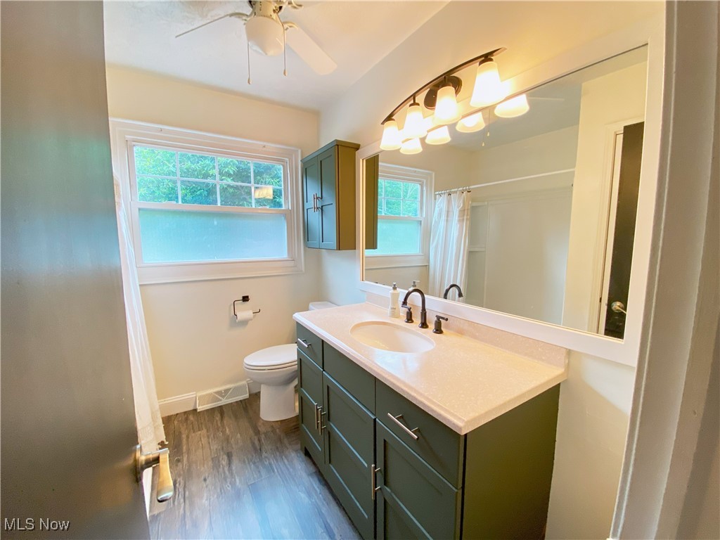 Munroe Manor - Residential