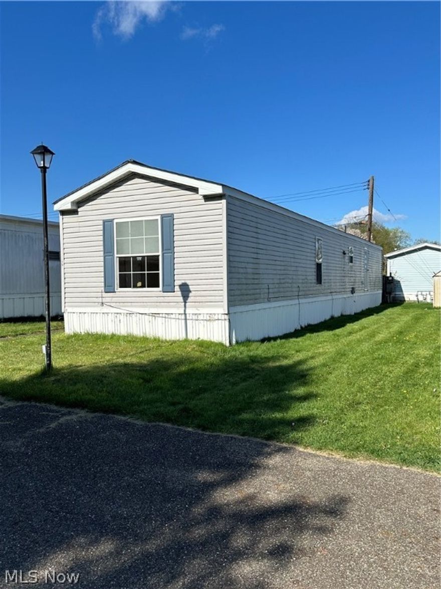 This mobile home is located in The Sandy Beach Trailer Park, which offers an affordable and comfortable living space on one floor!
This mobile home has 2 bedrooms, one full bath, and laundry room.
It's located near several essential amenities and near a beautiful lake!
Come see this ready to move in mobile home today!