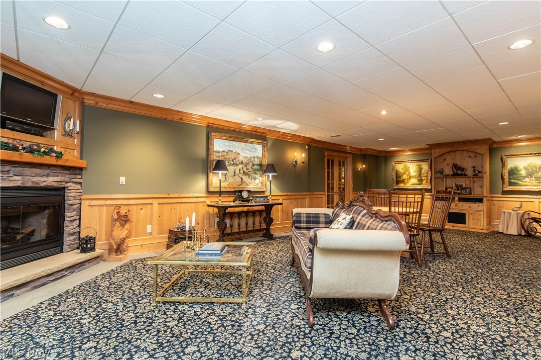 Hanover Woods - Residential