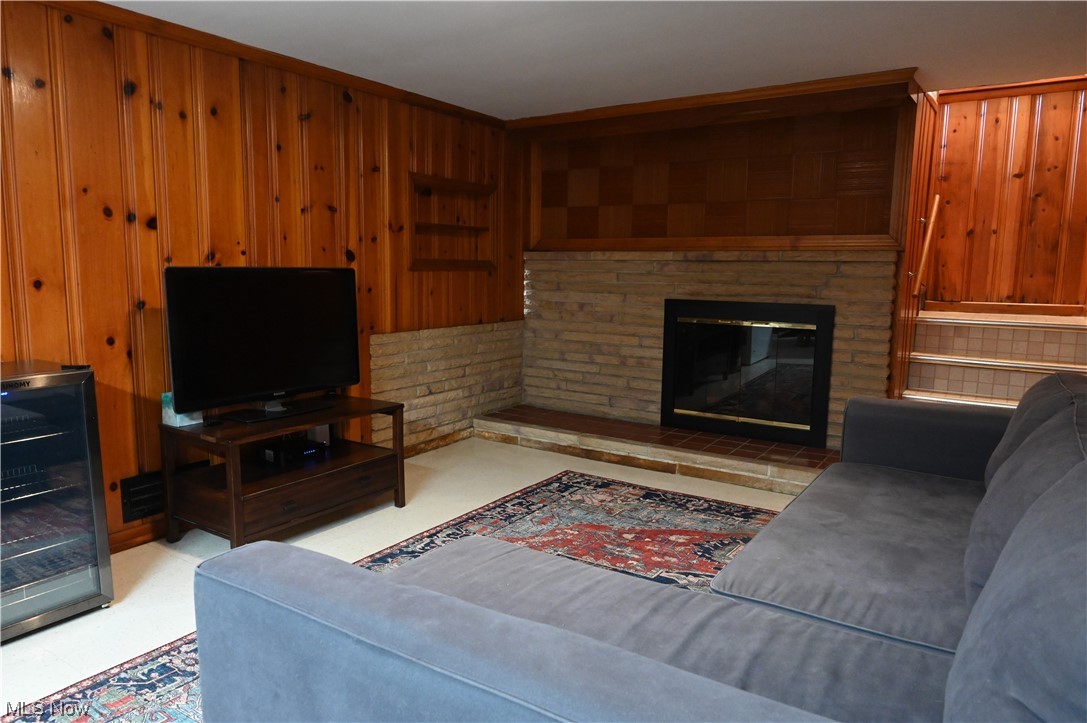 L Hamilton - Residential