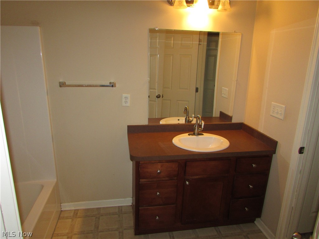 Creekside/Pleasant Lakes Condo - Residential