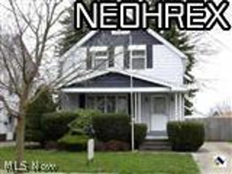 3 Bedrm, 1 full bath. Needs work. Selling AS IS.