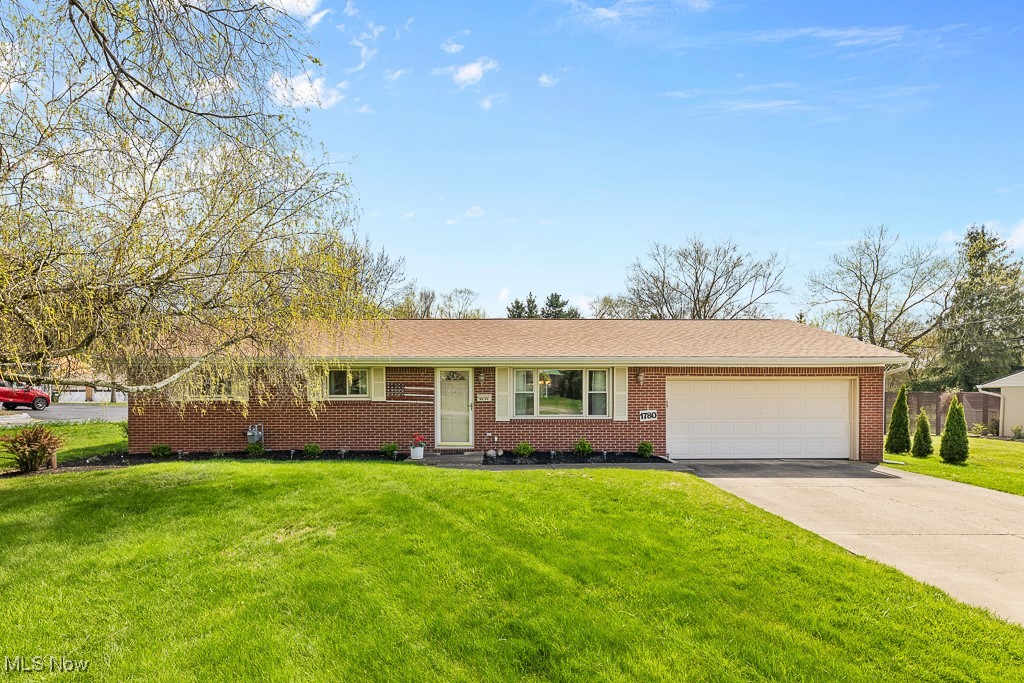 1780 Rosemont Road, Alliance, Ohio image 1