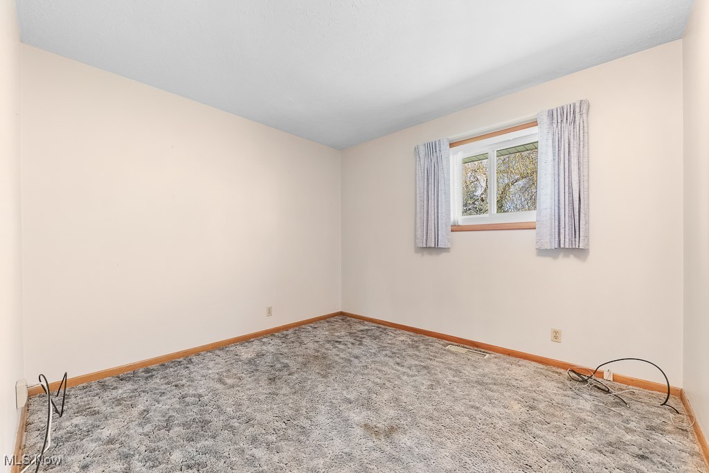 1780 Rosemont Road, Alliance, Ohio image 25