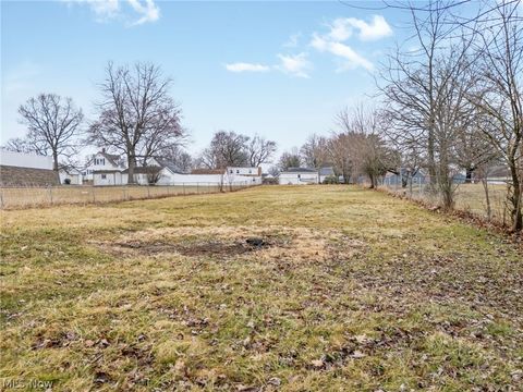Tiny photo for 150 24th Street SE, Massillon, OH 44646 (MLS # 5190743)