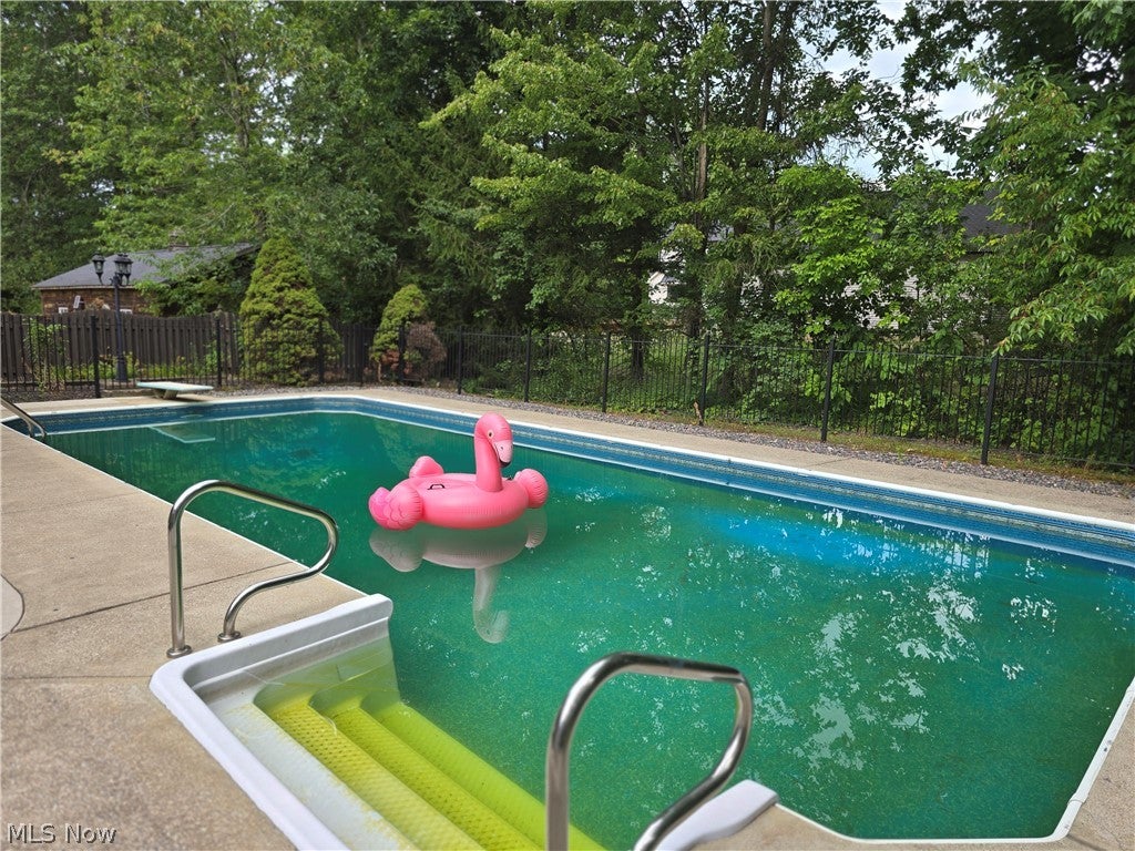 2867 Mapleview Lane