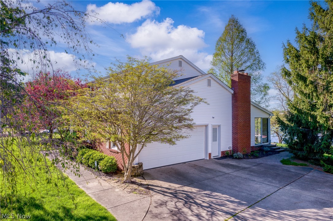 Burgess Manor - Residential