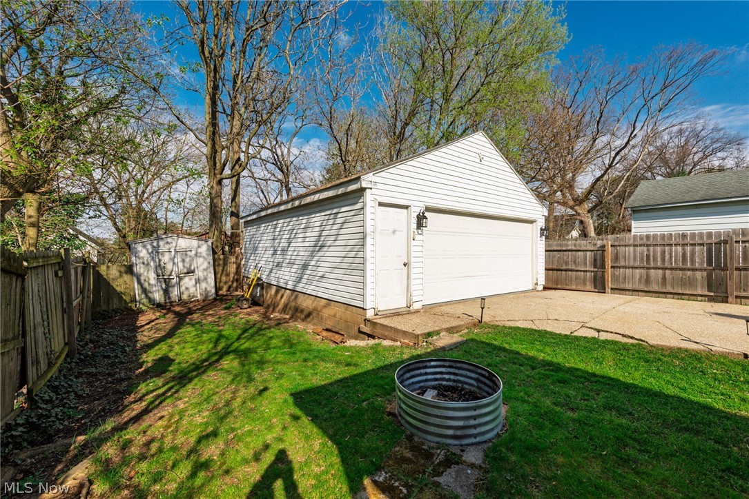 William T Sawyers Collinwood - Residential