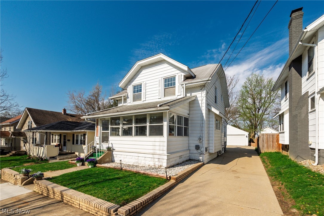 William T Sawyers Collinwood - Residential