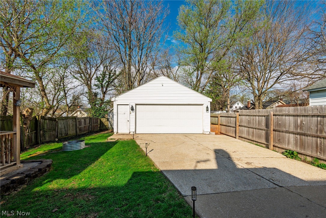 William T Sawyers Collinwood - Residential