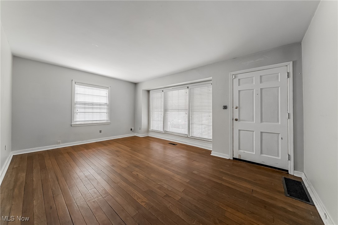 1691 Oakwood Avenue, Akron, Ohio image 3