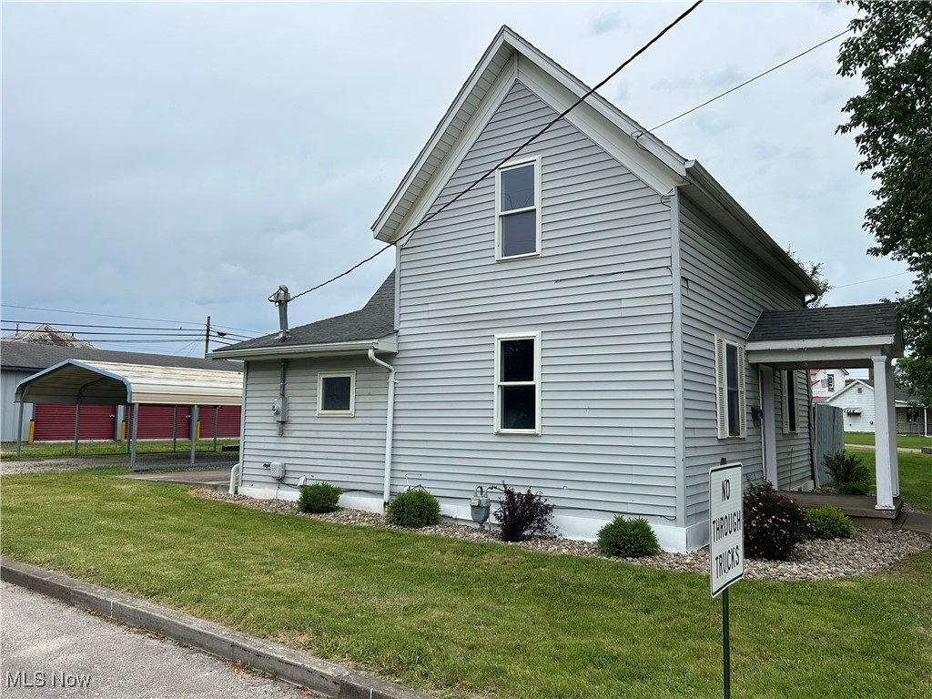 201 East Street, Caldwell, Ohio image 2