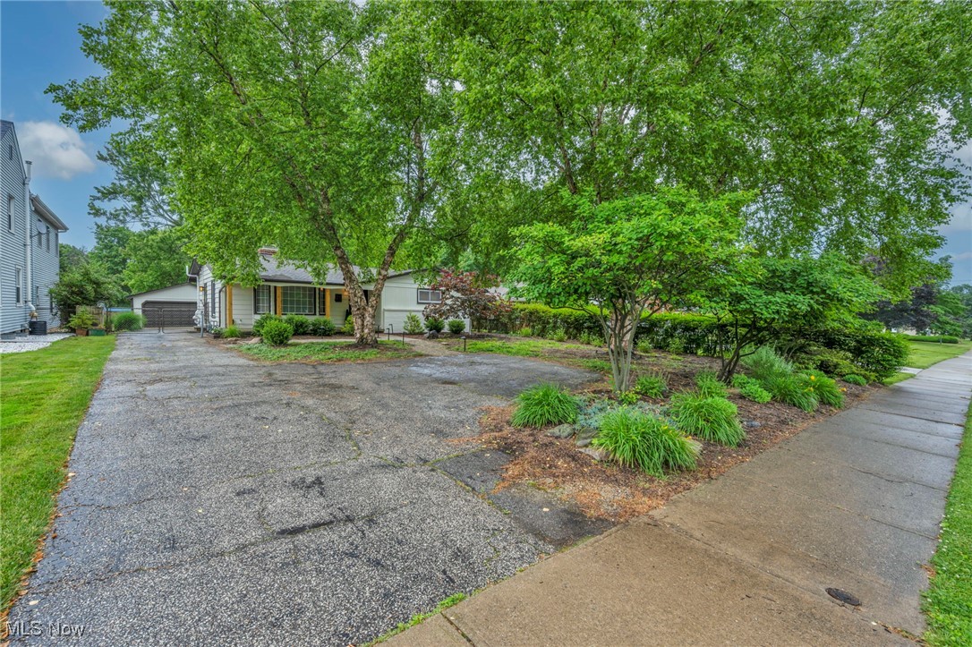 3221 Columbia Road