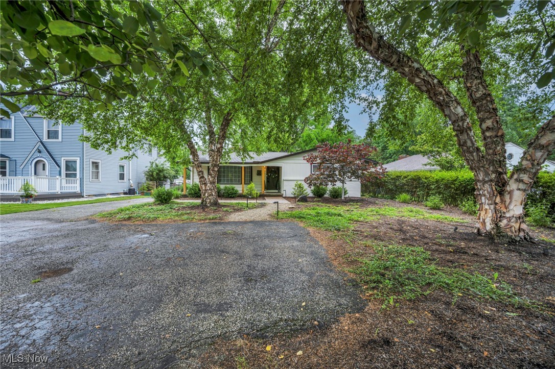 3221 Columbia Road