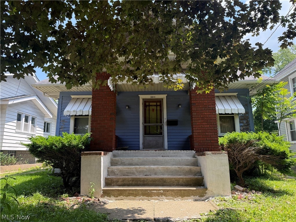 1011 Chalker Street