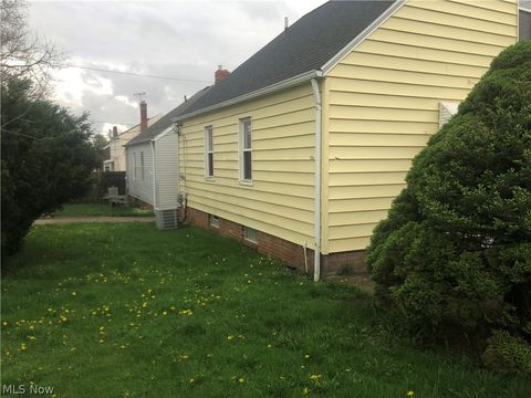 Tiny photo for 11303 Mccracken Road, Garfield Heights, OH 44125 (MLS # 5202872)