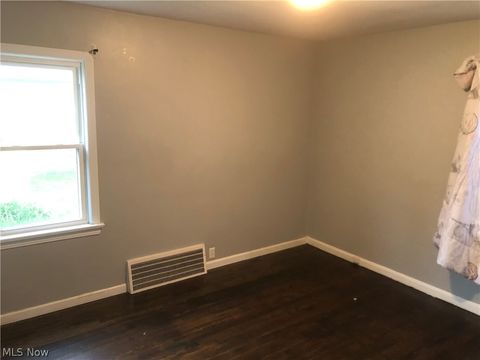 Tiny photo for 11303 Mccracken Road, Garfield Heights, OH 44125 (MLS # 5202872)