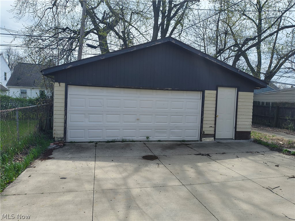 Center Hwy - Residential