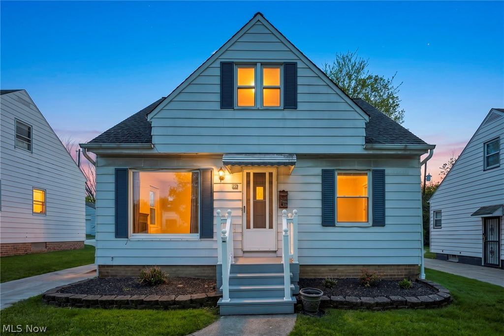 Photo of 22 Natalie Road, Bedford, OH 44146 (MLS # 5211044)