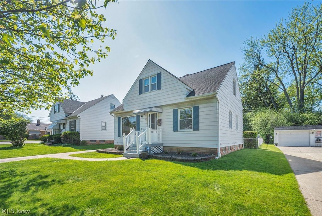 Photo of 22 Natalie Road, Bedford, OH 44146 (MLS # 5211044)