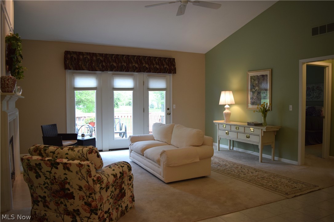 Country Club Village Ph 01 Clstr De - Residential