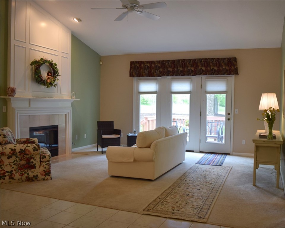 Country Club Village Ph 01 Clstr De - Residential