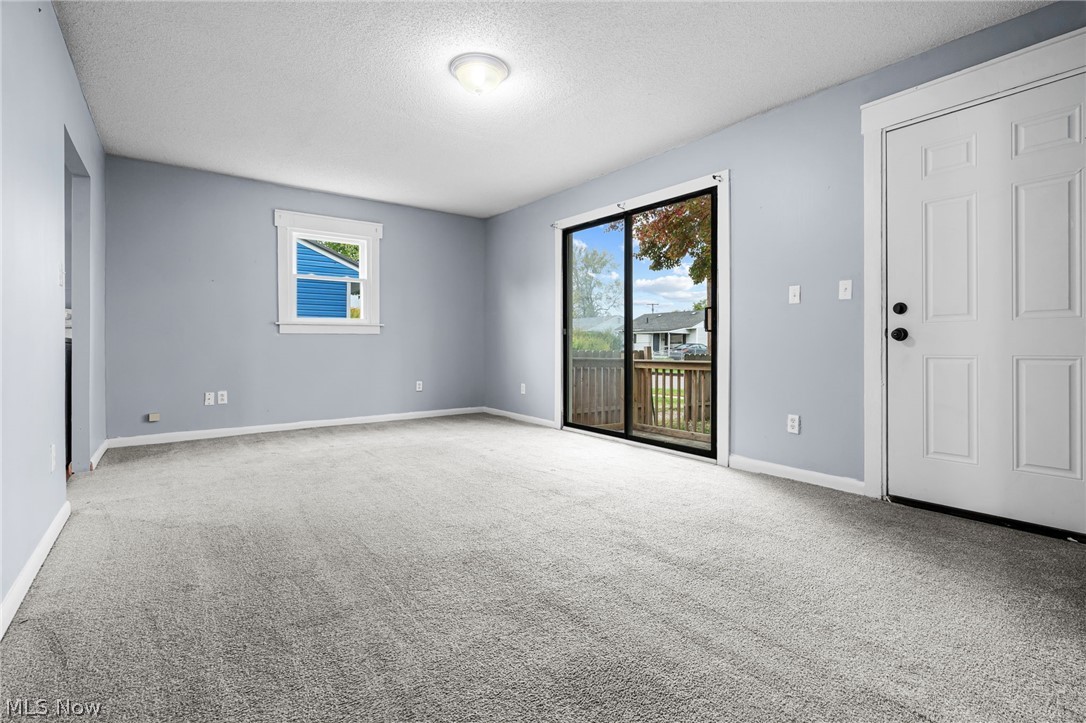 2012 Endrow Avenue NE
