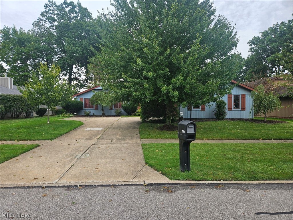 1240 Surfside Circle