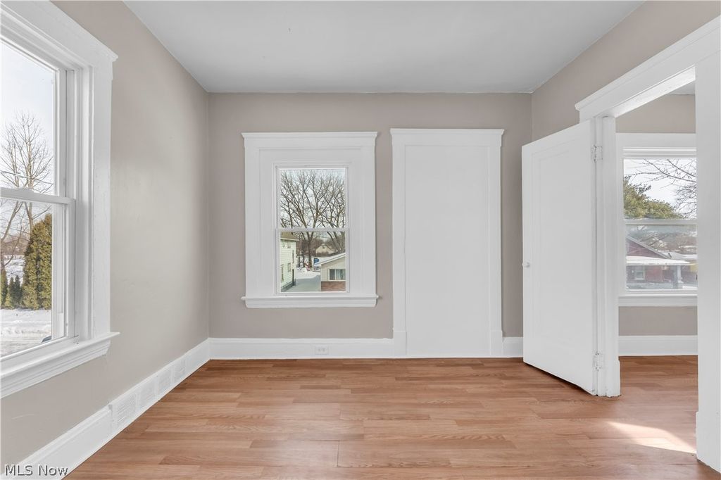 Photo of 3992 E 26th Street #2/UP, Newburgh Heights, OH 44105 (MLS # 5187709)