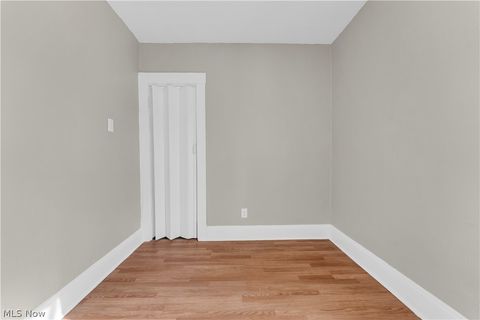 Tiny photo for 3992 E 26th Street #2/UP, Newburgh Heights, OH 44105 (MLS # 5187709)